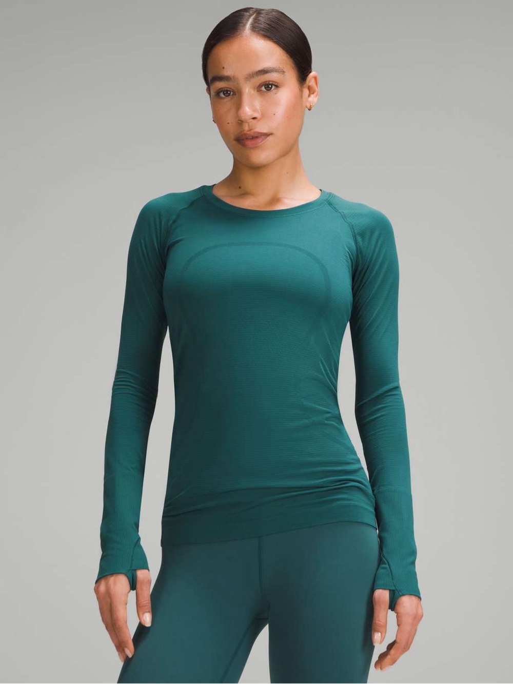 lululemon athletica swiftly tech Teal Long-Sleeve Crewneck Top size 2